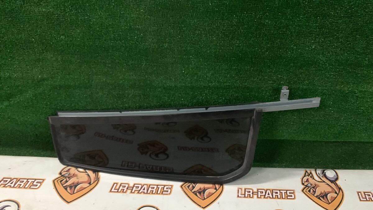 LR044519 Скло дверей. задньої правої (кватирка) Land Rover Discovery 4 L319 (2009-2016)
